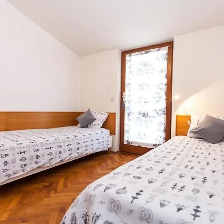 Penzion And With Parking Space Pakostane, Biograd - 24768 Pakoštane