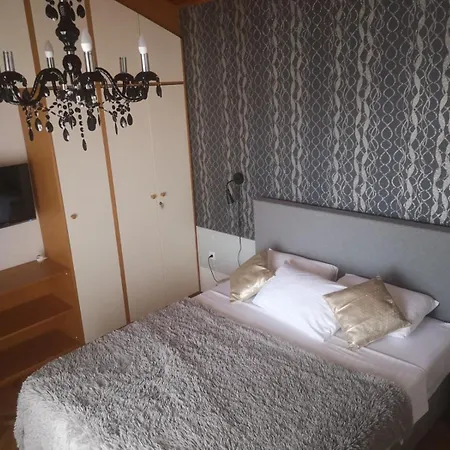 And With Parking Space Pakostane, Biograd - 24768 ゲストハウス 3*